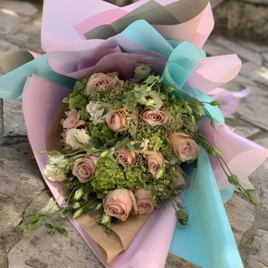 Buket sa roze ruzama